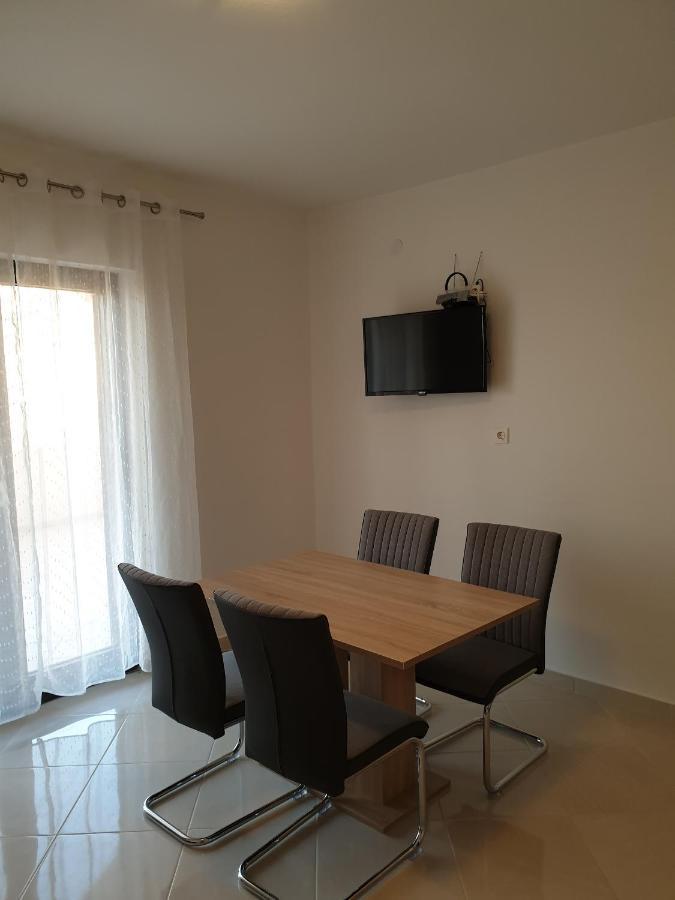Apartments And Rooms With Parking Space Metajna, Pag - 4120 Exterior foto
